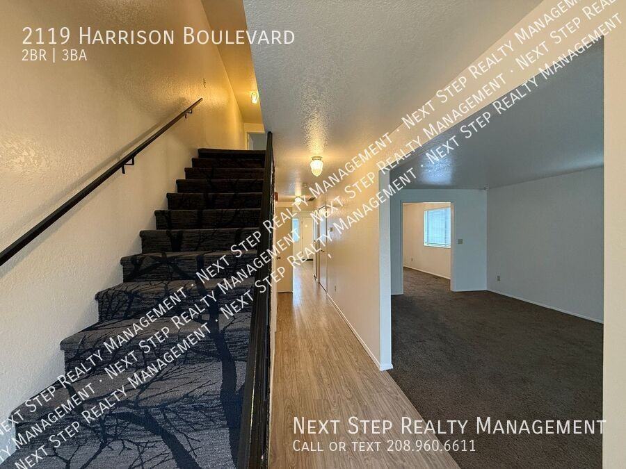 2119 N Harrison Blvd - Photo 2 of 24