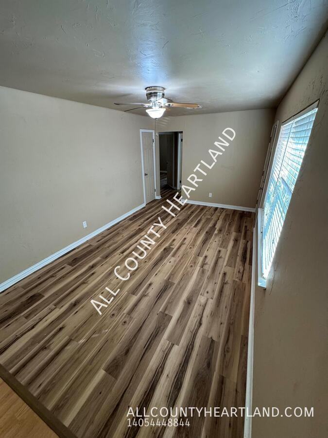 3326 Willow Creek Dr - Photo 4 of 16