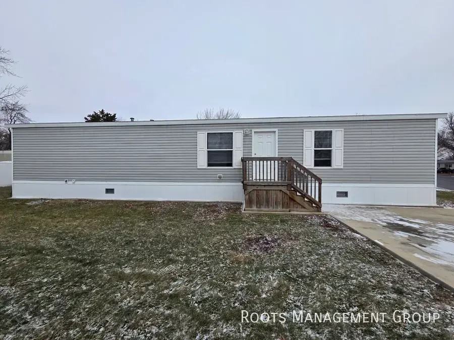 215 Vermillion Est #215 - Photo 3 of 16