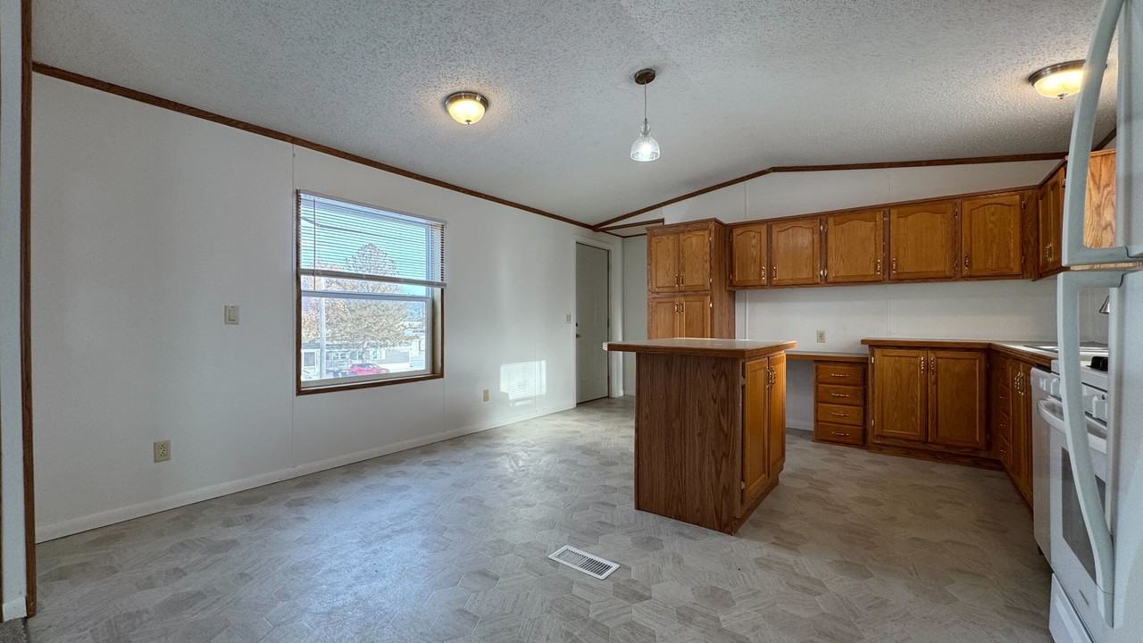 2004 Falcon Ter Nw #304 - Photo 7 of 28