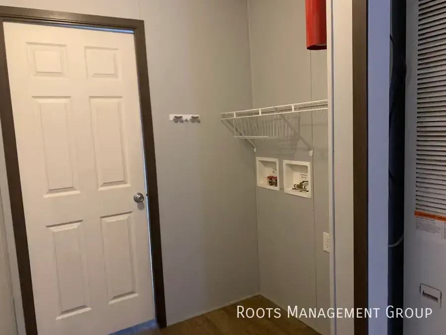 8725 Wabash Ave #101 - Photo 5 of 18