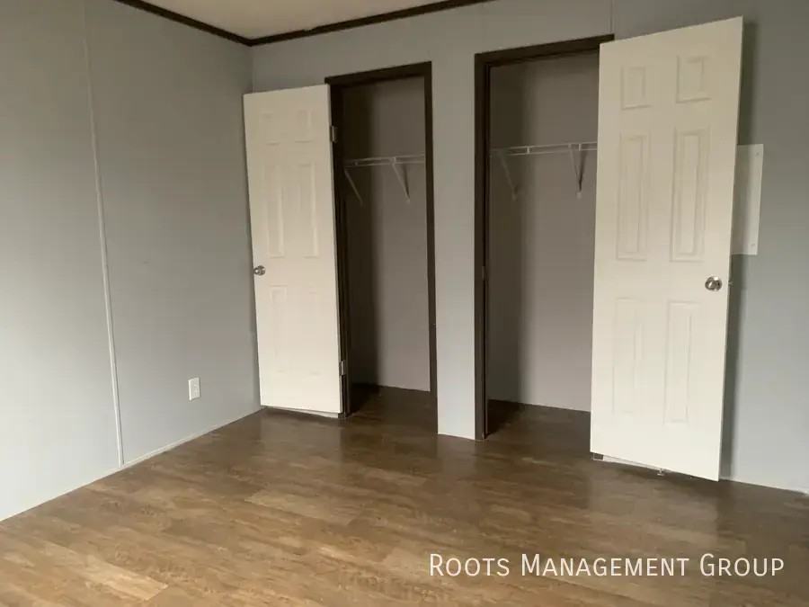 8725 Wabash Ave #101 - Photo 6 of 18