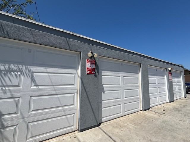 17132 Emerald Lane #D - Photo 3 of 31