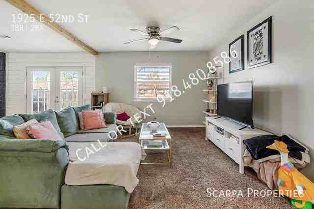 1925 E 52nd St - Photo 5 of 29