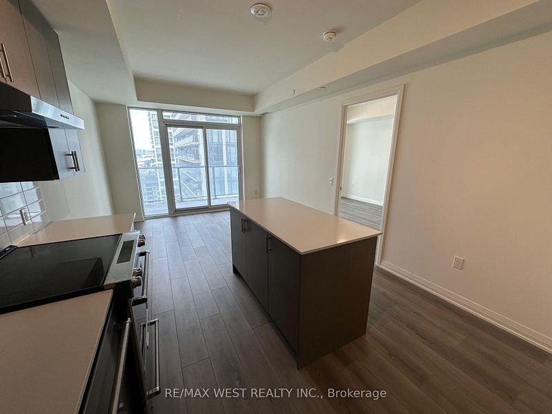 8960 Jane Street #1418 - Photo 4 of 15