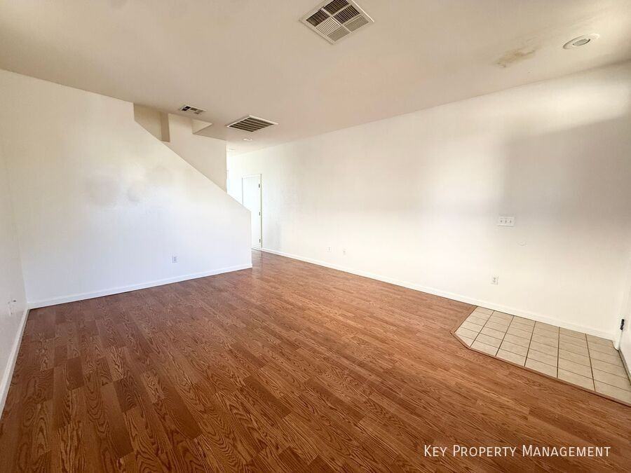 4834 Villa Pescara St - Photo 2 of 35