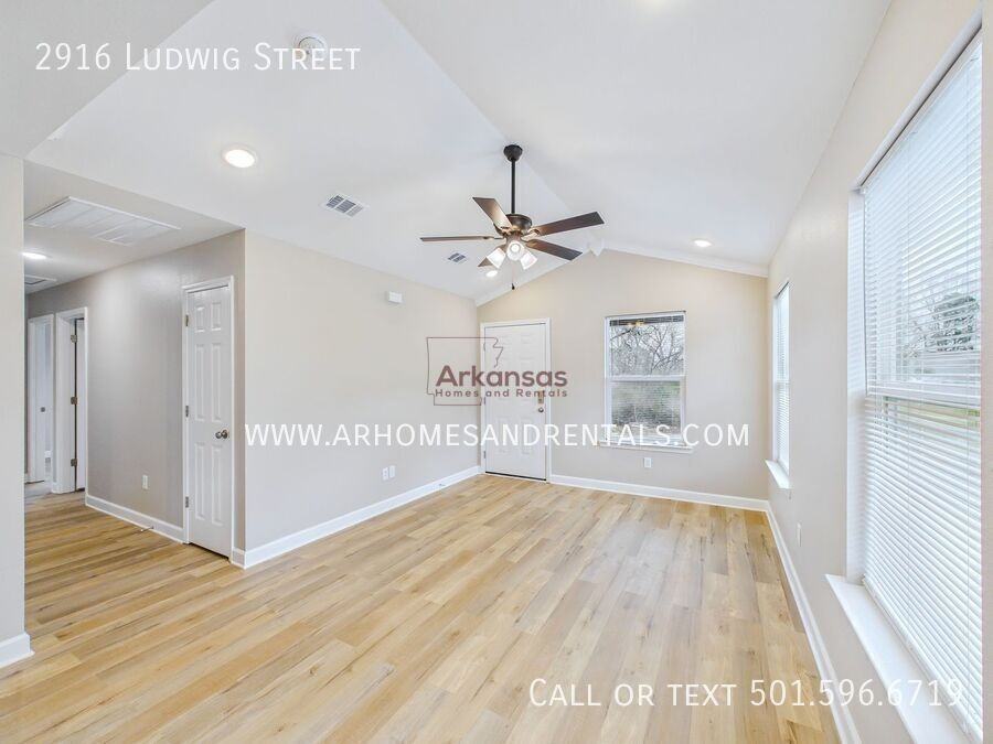 2916 Ludwig St - Photo 2 of 12