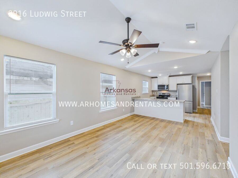 2916 Ludwig St - Photo 3 of 12