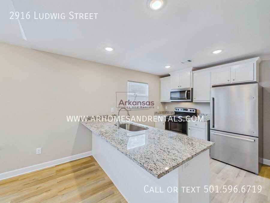 2916 Ludwig St - Photo 4 of 12