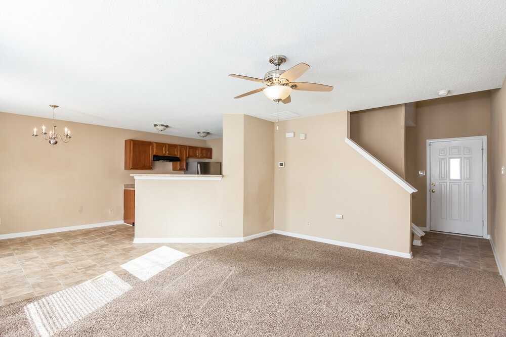 834 Littleton Dr - Photo 4 of 18