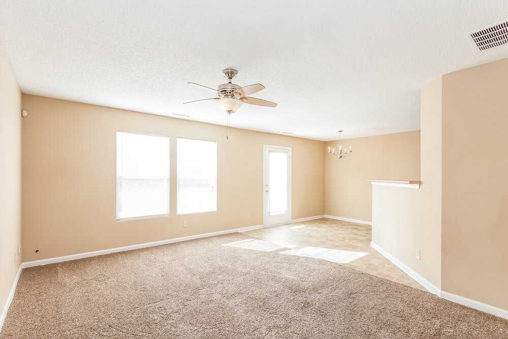 834 Littleton Dr - Photo 5 of 18