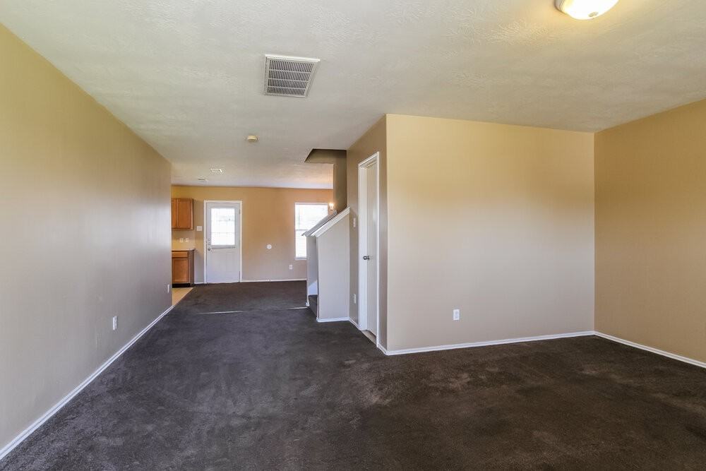 21211 Linden House Ct - Photo 2 of 22