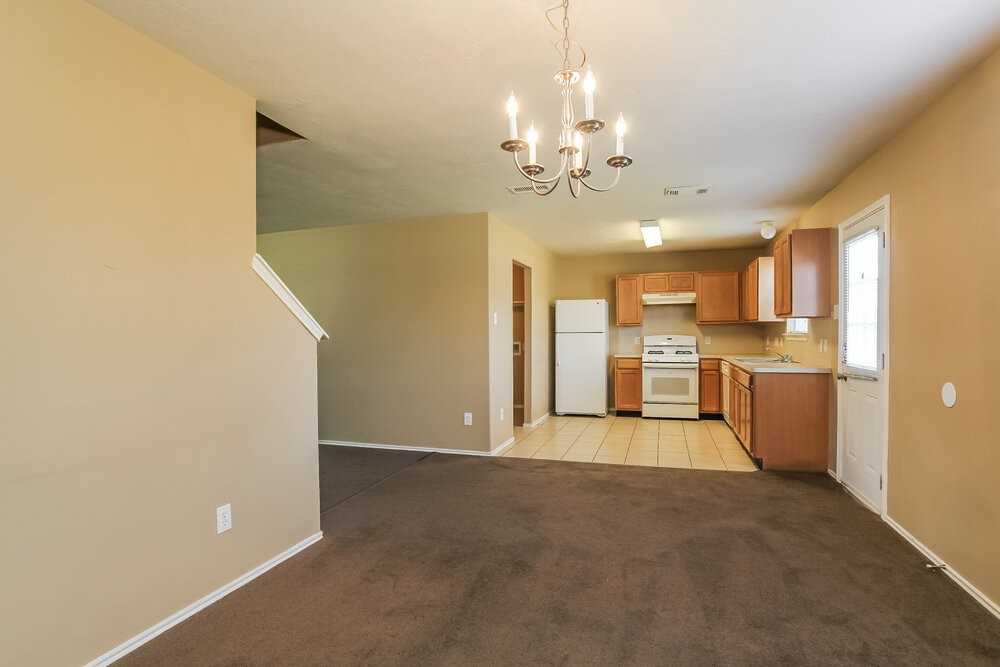 21211 Linden House Ct - Photo 5 of 22