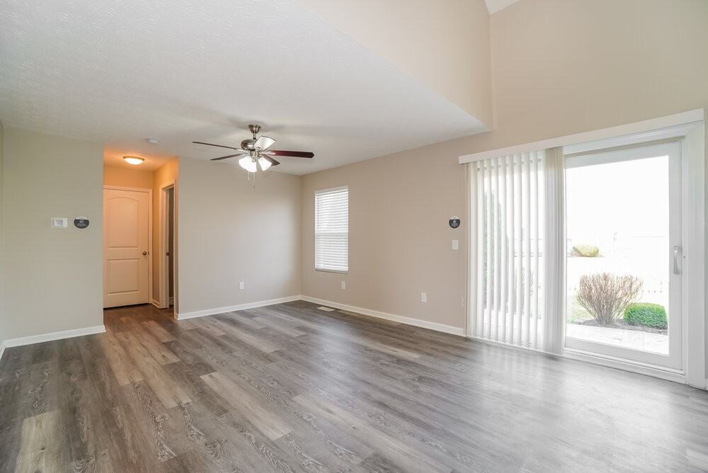 255 Whitewater Ct - Photo 6 of 19