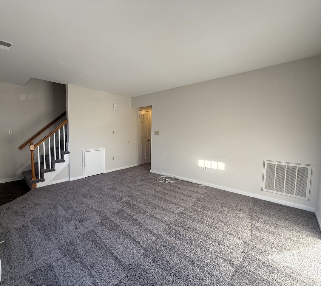 200 Farrell Lane - Photo 5 of 27