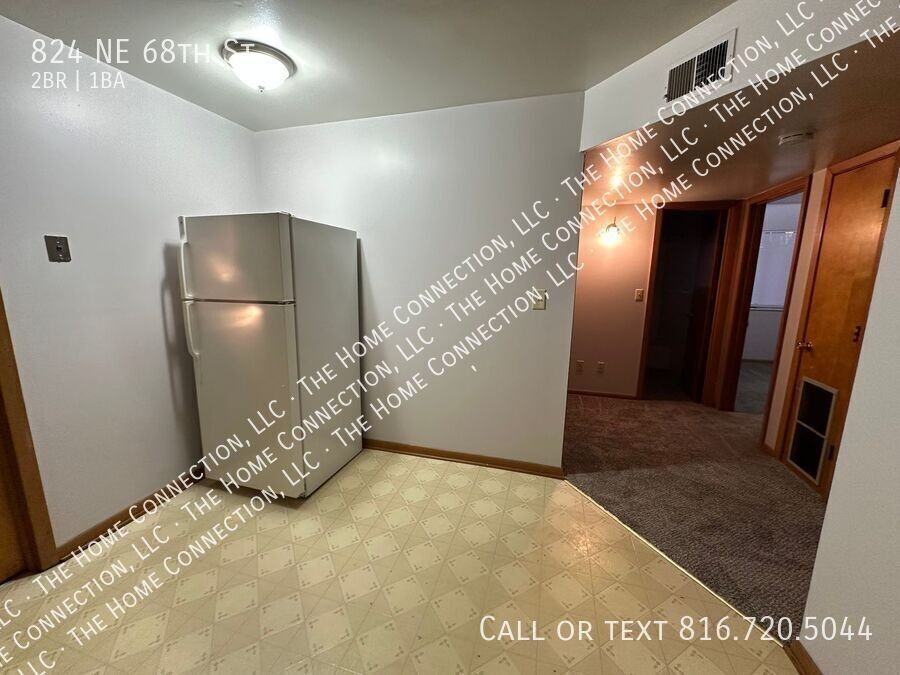 824 Ne 68th St - Photo 7 of 12