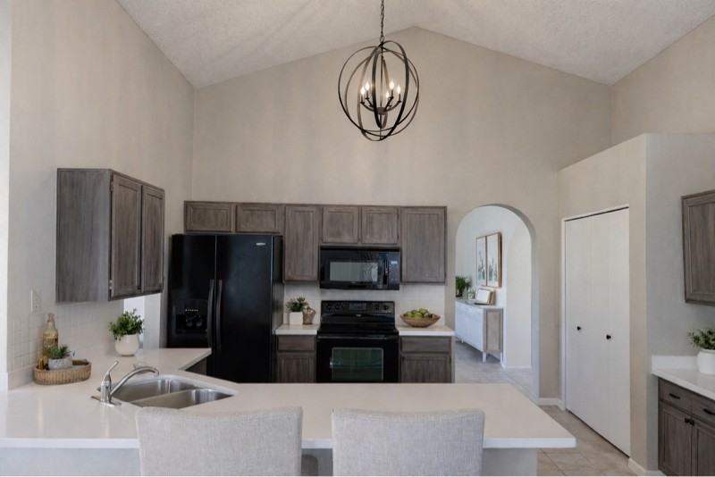 190 S Hazelton Dr - Photo 6 of 14