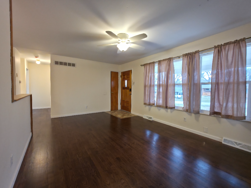 3125 Phils Dr - Photo 5 of 23