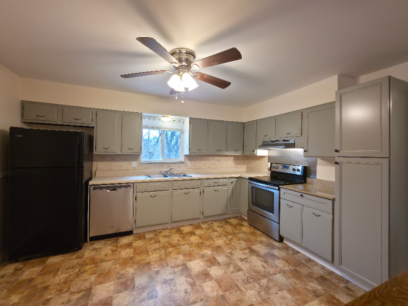 3125 Phils Dr - Photo 6 of 23