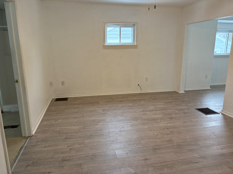 2115 Alvin St - Photo 2 of 25