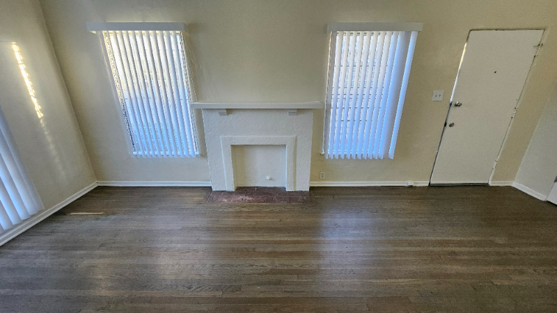 519 N Gardner St - Photo 4 of 16