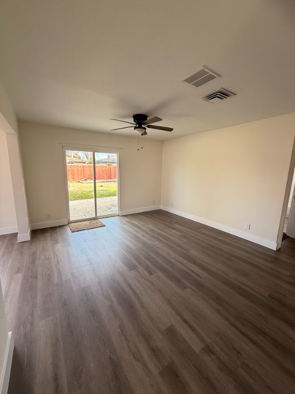 44056 Date Ave - Photo 5 of 13