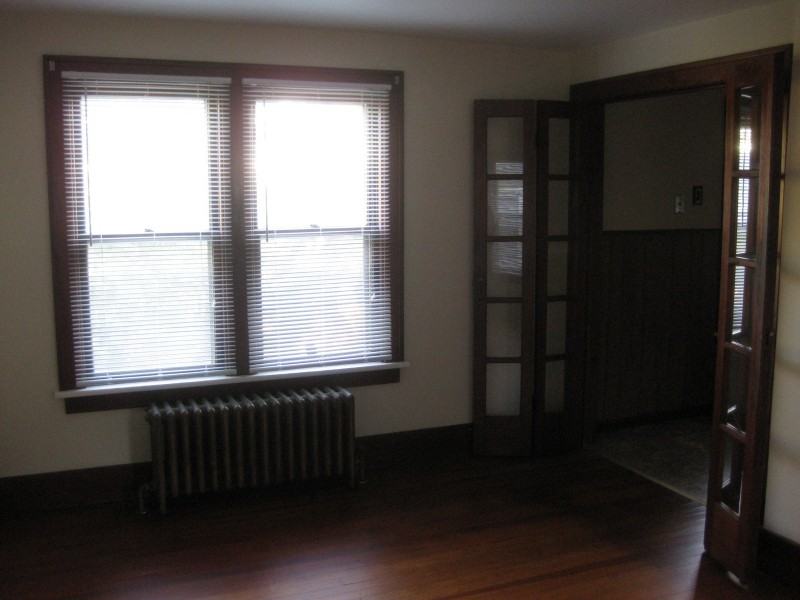 280 Easton St - Photo 4 of 13