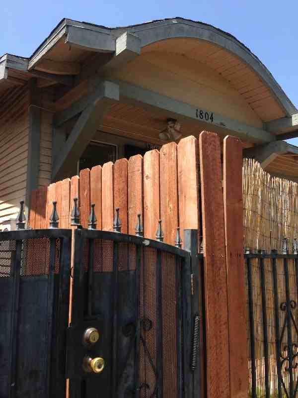 1804 Bellevue Ave - Photo 3 of 24