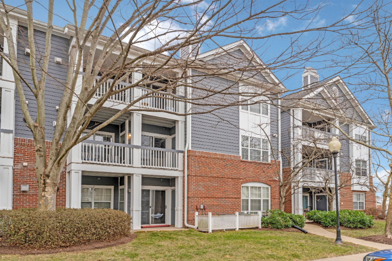 20320 Beechwood Ter #203 - Photo 6 of 25