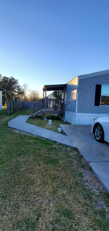 8285 Amanda St - Photo 2 of 16