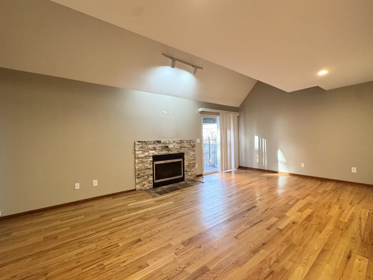 3804 Pennsylvania Avenue - Photo 3 of 17