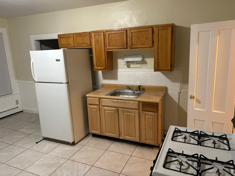 102 Grove St - Photo 3 of 12