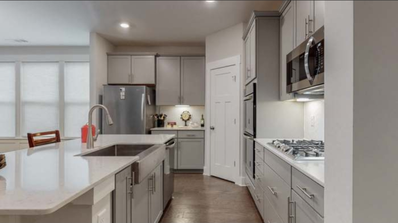 1594 Drakes Creek Rd - Photo 2 of 32