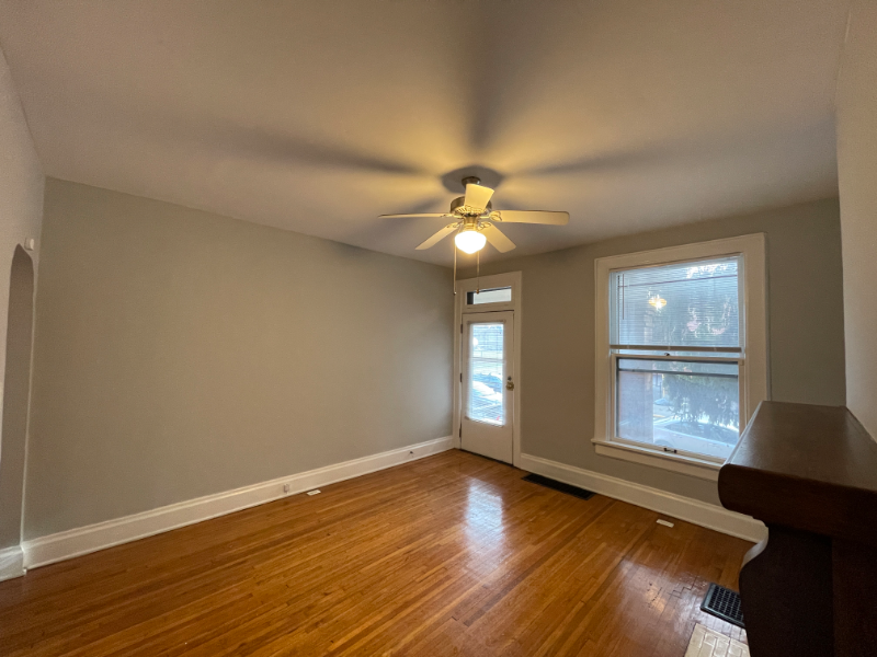 80 W Greenwood Ave - Photo 5 of 30