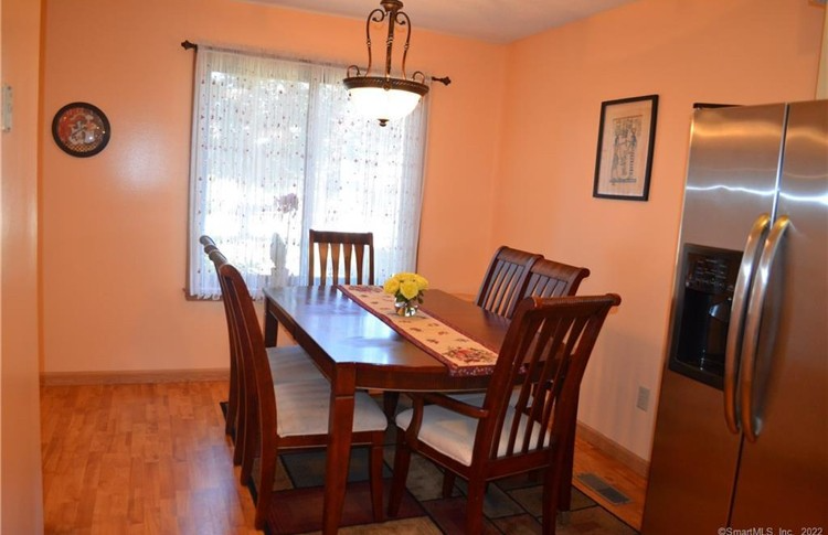 2703 Mill Pond Dr - Photo 6 of 18