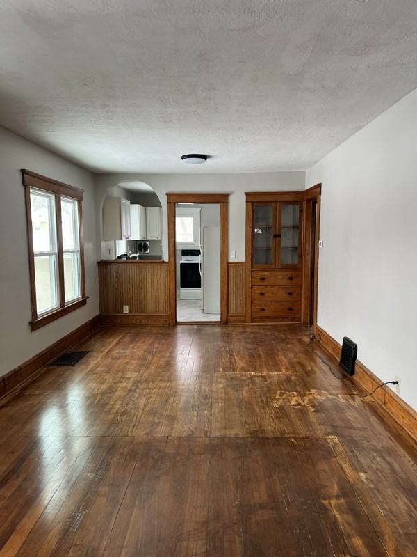 101 W Palmer Ave - Photo 3 of 17