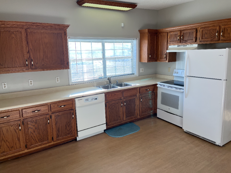 205 S Baker St - Photo 7 of 16