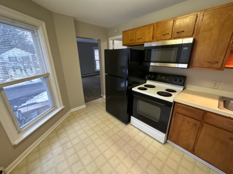 22 Grove St #3 - Photo 6 of 16