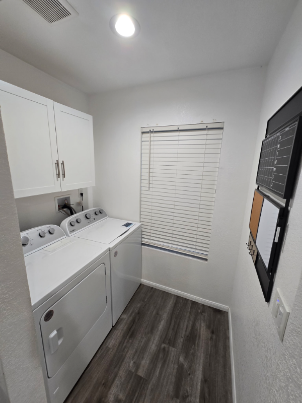 10334 S Wilton Pl - Photo 2 of 7