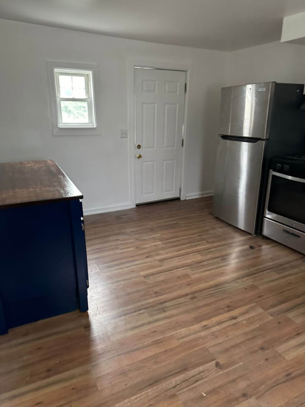 83 Carpenter St #A - Photo 2 of 12