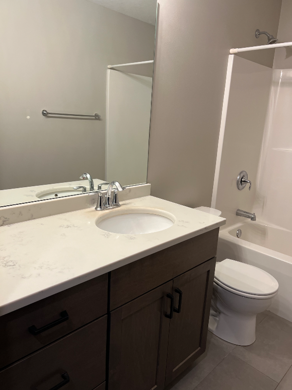 622 15th Ave Ne - Photo 4 of 16