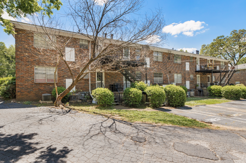 1380 Church St #G - Photo 2 of 28