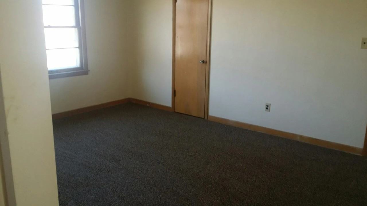 4453 W Capitol Dr #3 - Photo 5 of 20