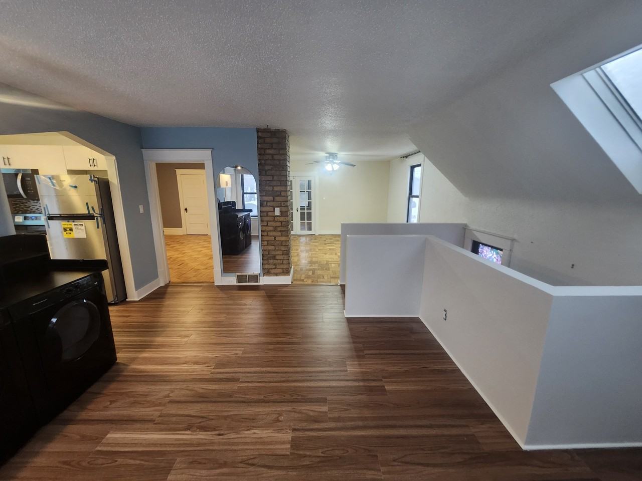 796 Larpenteur Ave W - Photo 2 of 42