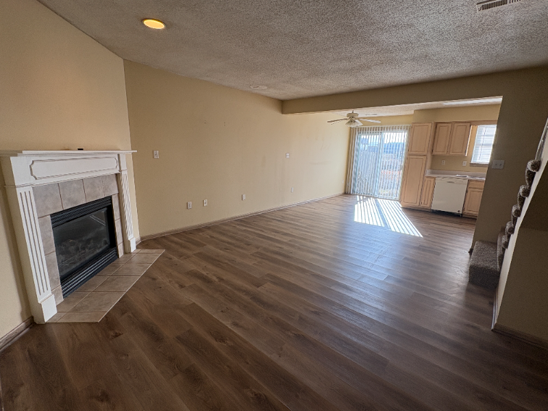 1244 Nw Phelps Dr - Photo 4 of 10