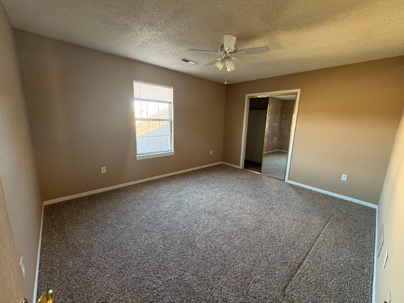 1244 Nw Phelps Dr - Photo 6 of 10