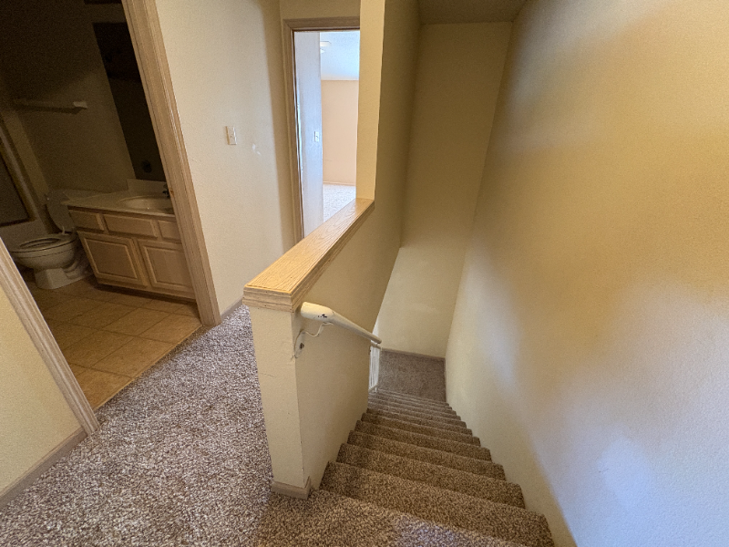 1244 Nw Phelps Dr - Photo 7 of 10