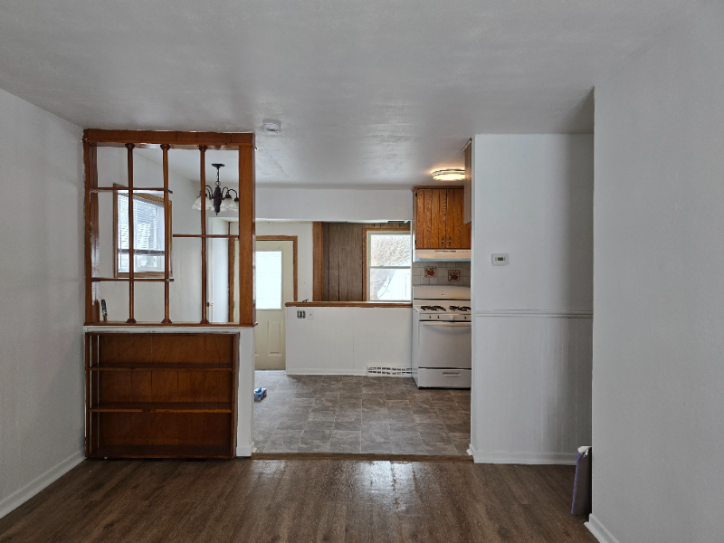 1406 S Grant Ave - Photo 2 of 19