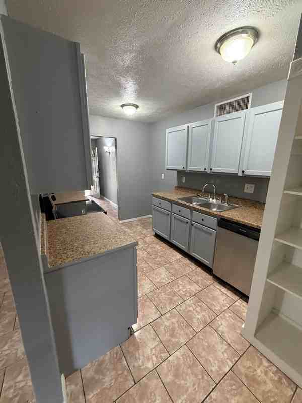 24307 Rockin Seven Dr - Photo 3 of 14