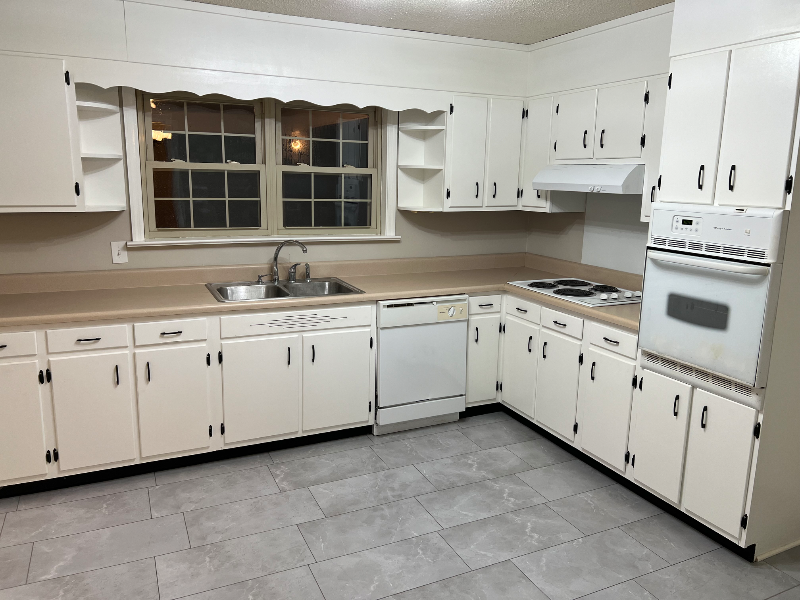 1334 Ely Rd - Photo 4 of 19